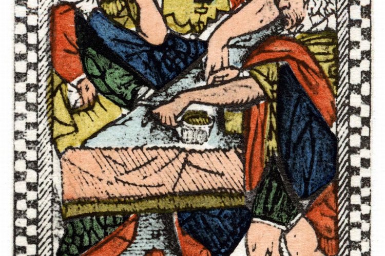 Diseñar tu propia baraja de tarot puede hacer que su lectura sea más fácil.