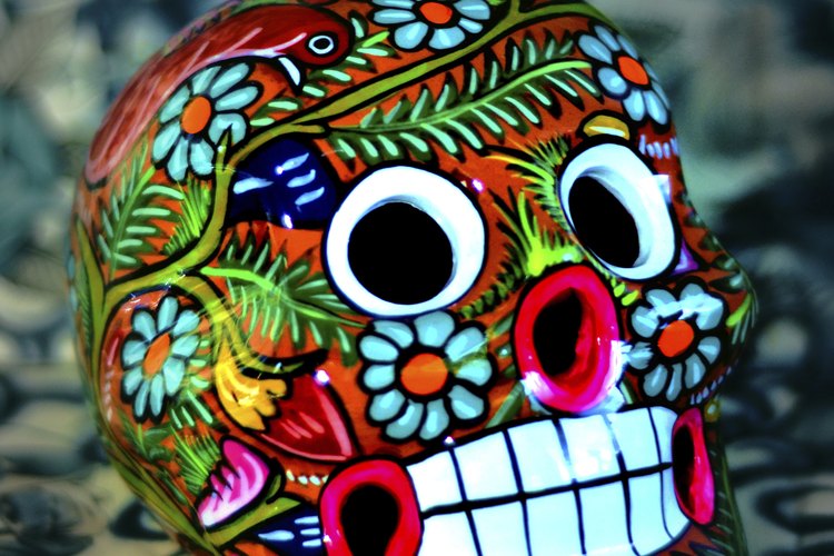 Las calaveras de azúcar son una tradición de larga data al celebrar el Día de los Muertos.
