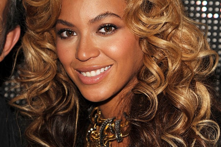 Beyonce prefiere tonos castaños más claros.