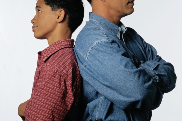 Los adolescentes pueden decir cosas hirientes. A menudo, es mejor calmarse antes de responder o resolver la situación con diálogo.