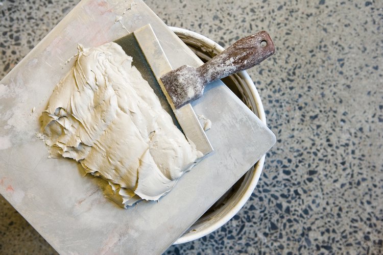 El compuesto para juntas es una sustancia parecida al yeso que le agrega cuerpo a la pintura.