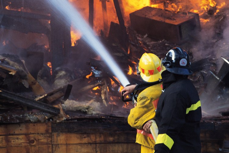 Ser un bombero voluntario tiene muchos beneficios.