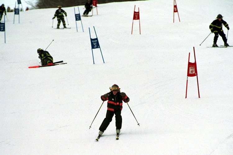 Disfruta un día de esquí en Wachusett Mountain en Princeton, Masschusets.