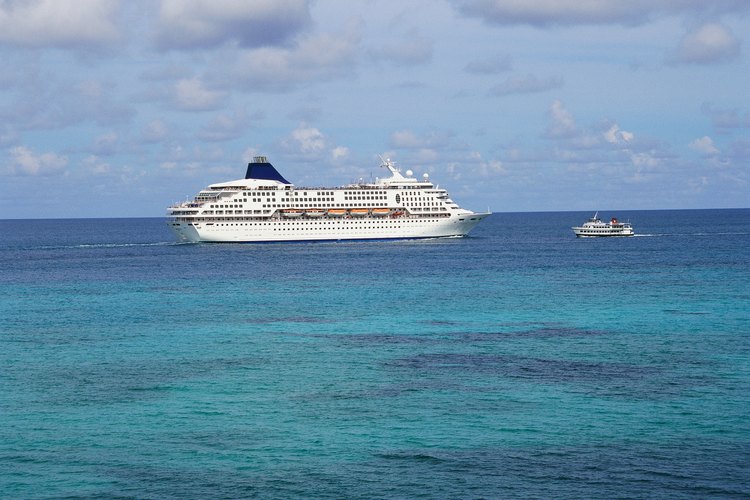 Los pasajeros en cruceros de circuito cerrado, aquellos que comienzan y terminan en el mismo puerto de EE.UU., en general se las arreglan sin un pasaporte.
