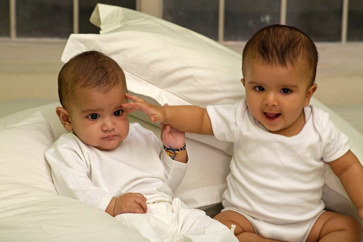 Un indicio de desarrollo avanzado, o dones, es que un niño alcanza los hitos de desarrollo 30 por ciento antes de lo que los niños con un desarrollo normal, dice Gifted Canada.