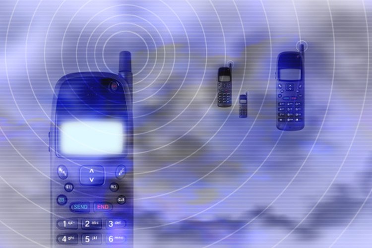 Las transmisiones de radiofrecuencias son esenciales para cualquier dispositivo de comunicación móvil, como el teléfono celular.
