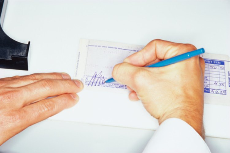 Rellena tu solicitud de retiro con cuidado ya que es un documento legal.