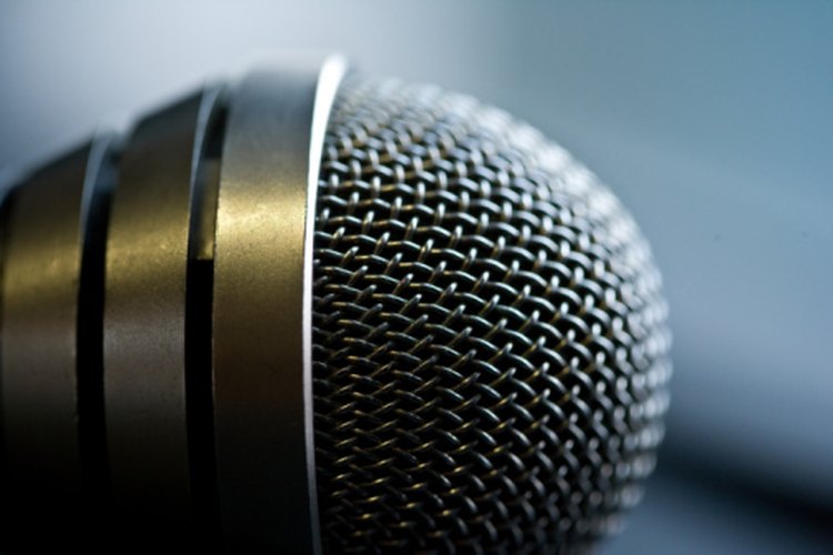 Todos los cantantes necesitan un micrófono para proteger su voz.