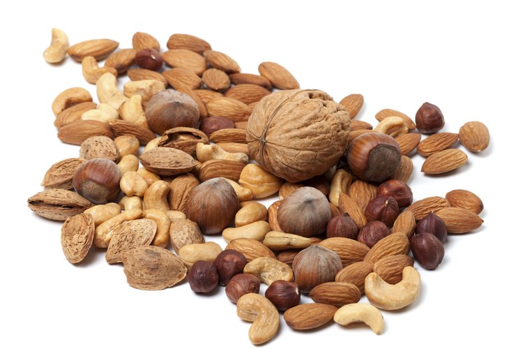 Evita las macadamias y otros frutos secos. En su lugar ofrécele mantequilla de maní.