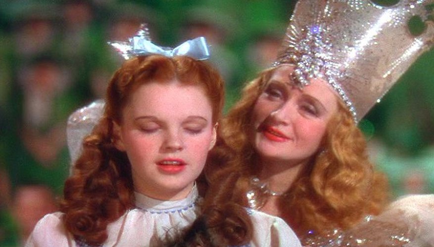 Make your own Glinda crown for a good witch costume.
