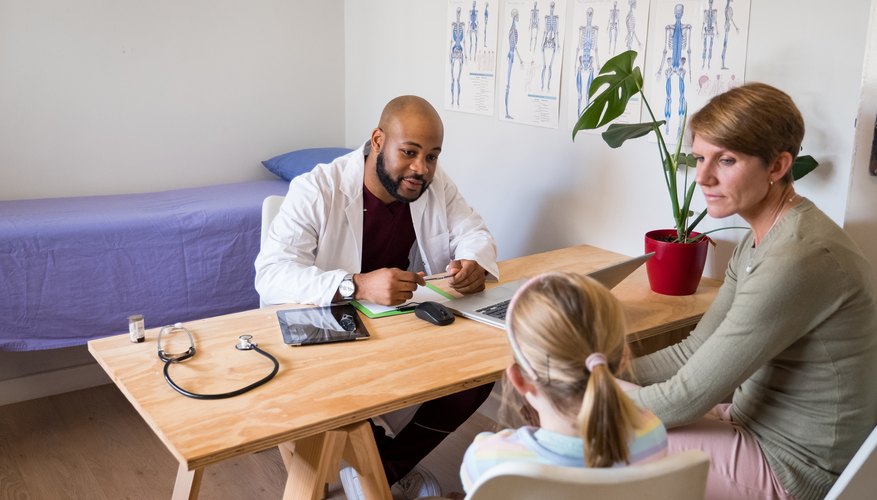 Medicaid ofrece asistencia médica a personas de bajos ingresos, niños, personas mayores y personas discapacitadas.