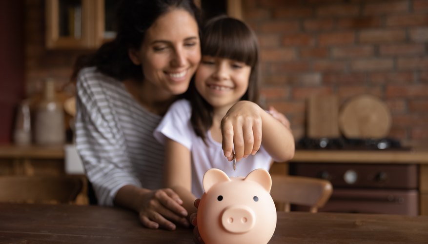 Aprende a administrar una cuenta bancaria para tus hijos.