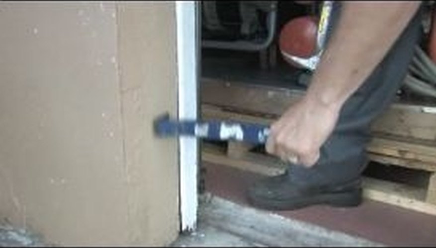 How to Remove Weatherstripping
