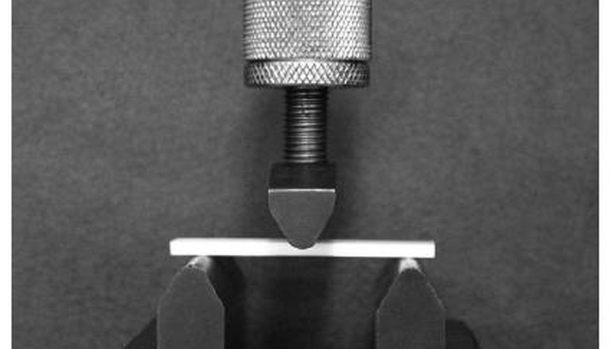 how-to-calculate-flexural-strength-sciencing