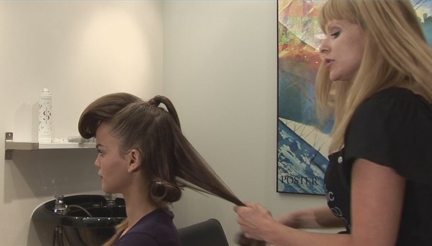 Step by Step on How to Do Rockabilly Hairstyles