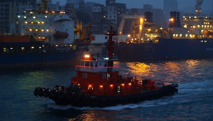 Photo Credit: Image by Flickr.com, courtesy of all good) (pete Note the red light on the port side.