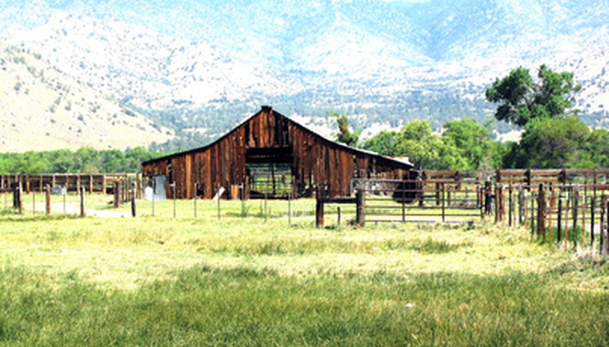 Photo Credit: barn on ranch image by Nwrainman from <a href='http://www.fotolia.com'>Fotolia.com</a> Private ranches in Georgia do not advertize elk hunting.