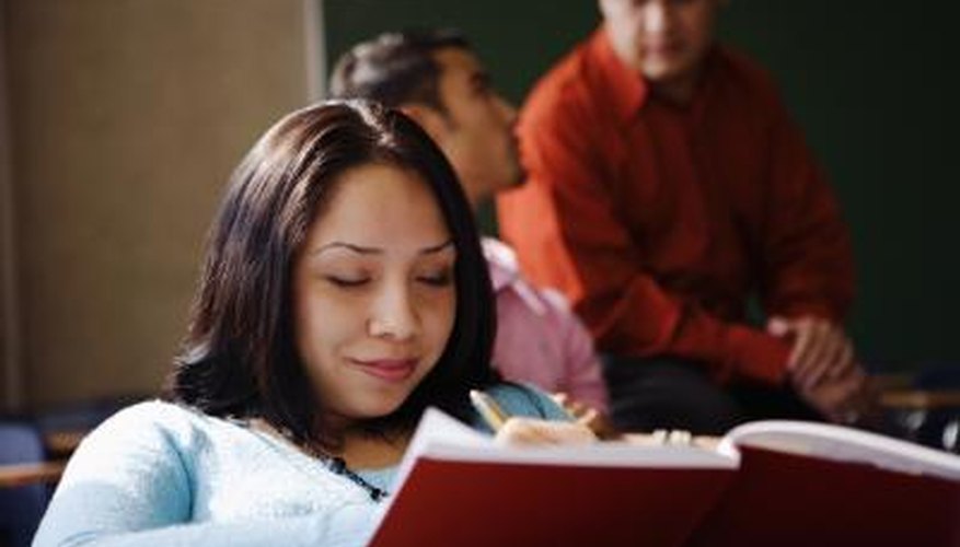 Pass around a memory book to allow each guest to write her own message about the deceased.