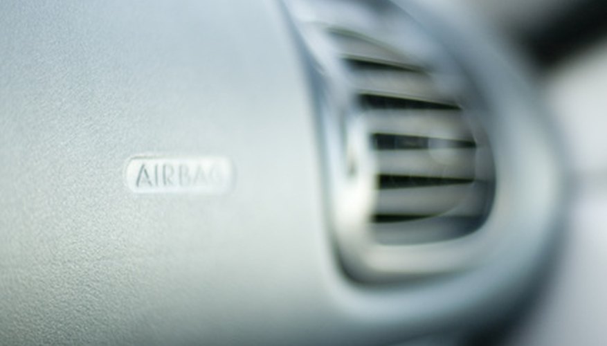 spids Ikke moderigtigt styrte How to Reset an Airbag Light on a VW Transporter | eHow UK