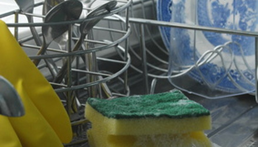 Los productos de limpieza y jabones son fabricados por empresas de gran consumo entre las principales FMCG.