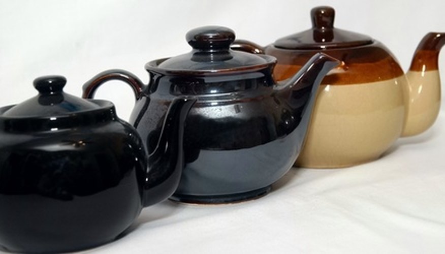 Learn how to research maker's marks on collectable teapots.