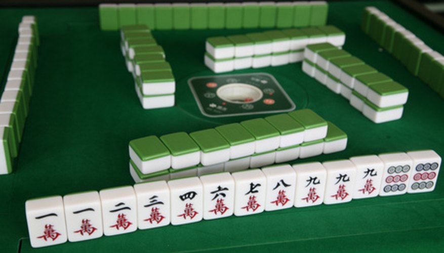 Mahjong games usually precede birthday banquets.