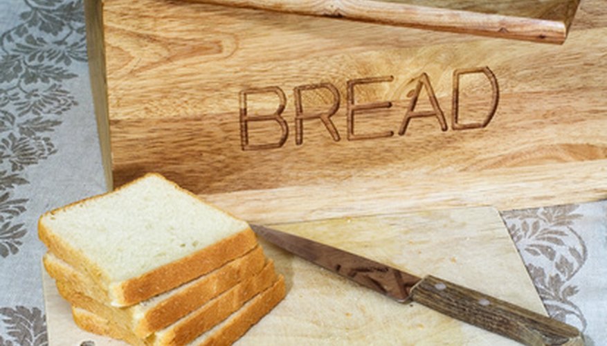 The Russell Hobbs Breadman Ultimate will allow you to do away with overprocessed mass-produced loafs.