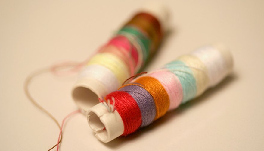 Swedish weaving uses coloured threads and fabrics to create knotted handicrafts.