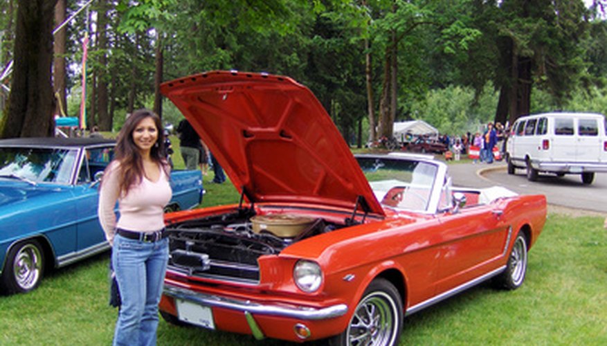 Both the 289 and 302 cubic-inch engines are popular Ford Mustang engines.