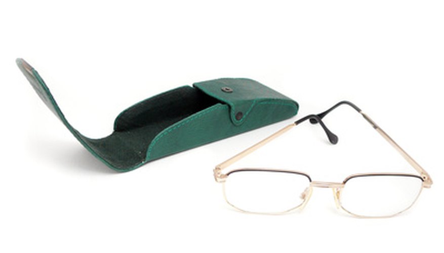 Plastic eyewear frames can be easily stained by hair dye.
