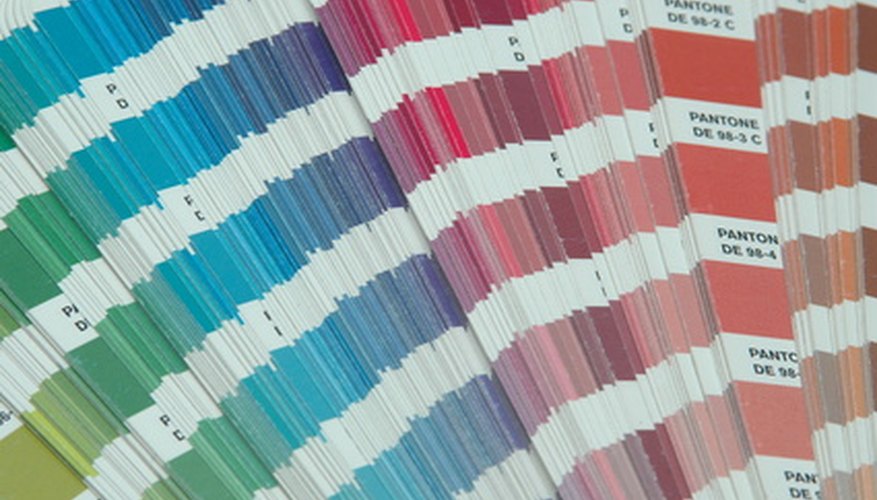 El vidrio ofrece poca flexibilidad en términos de color, en comparación con los otros materiales de empaque, tales como el cartón.