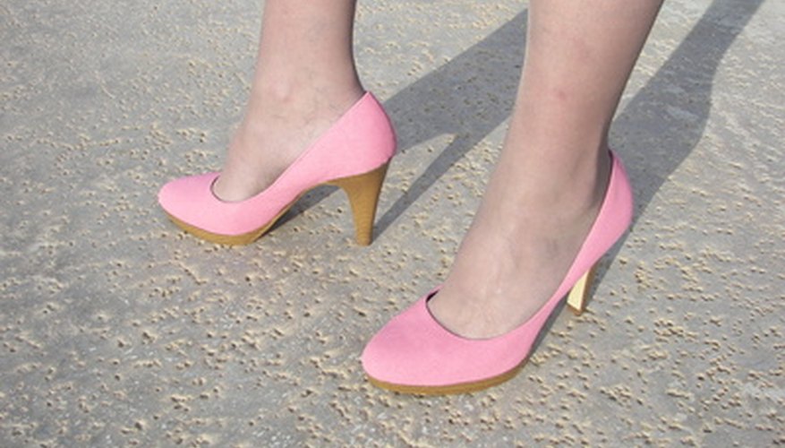 Restore the rosy colour back to your shoes without destroying the suede.