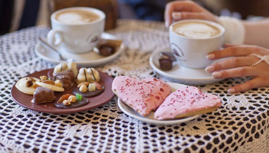 Serve coffee with wedding cake or cookies.