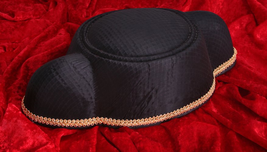 You can make a matador hat yourself to go with a bullfighter costume.