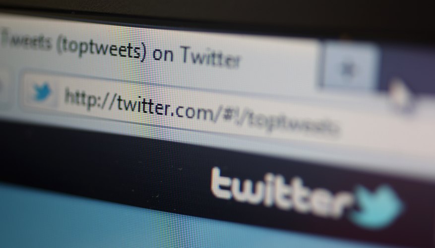 Twitter now displays image previews directly in the timeline by default.
