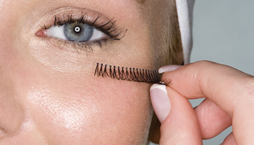 Lashes come individual or on a strand.