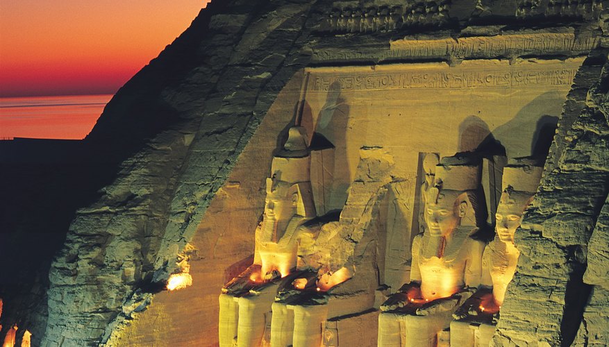 People could leave offerings in front of the temple for the god.