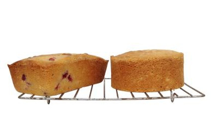 Take a  few simple tips to prevent cherries from falling to the bottom of cakes.