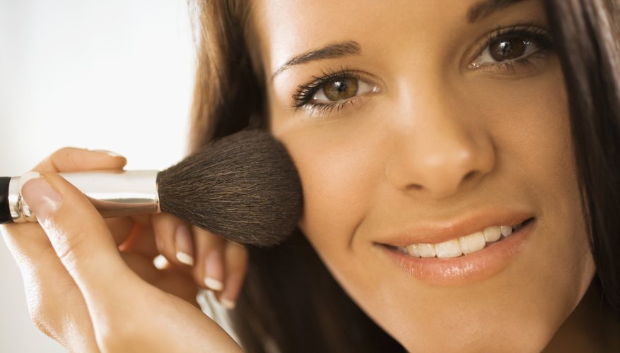 Say goodbye to those dark under-eye circles with a few makeup tricks.