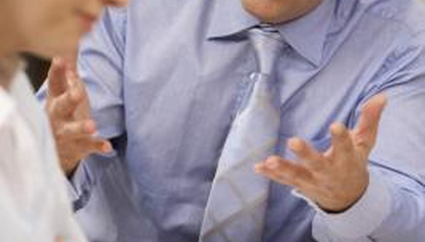 Algunos empleados comienzan conflicto porque quieren ser escuchados.