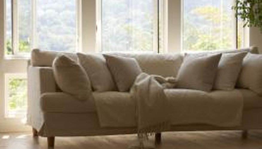 Loose, pillow-style sofa cushions have both benefits and disadvantages.