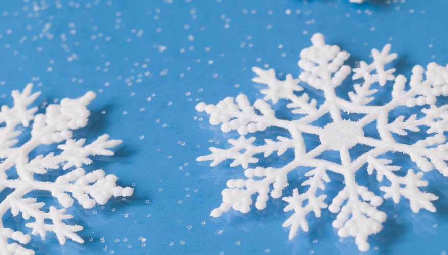 Recreate the pretty branching shapes of snowflakes on your nails.