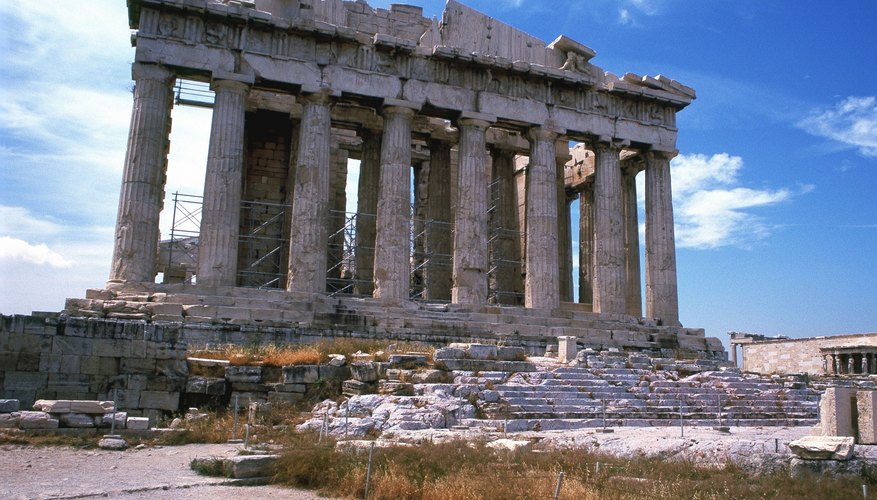 The Parthenon is an example of Doric architecture to make using cardboard.