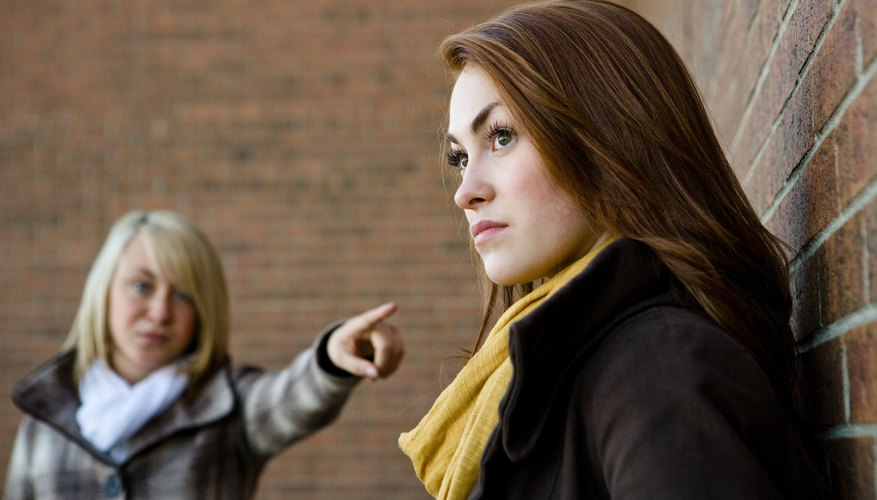 girls arguing