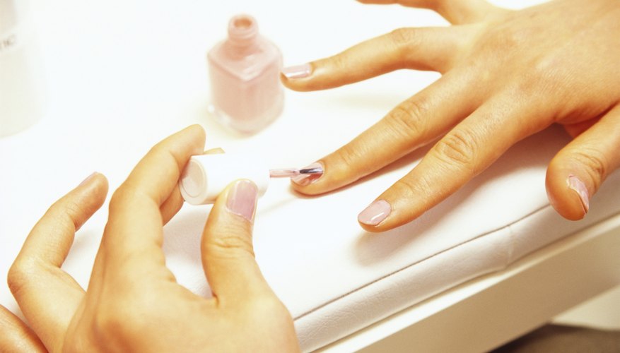 how-to-apply-nail-polish-without-streaks-synonym