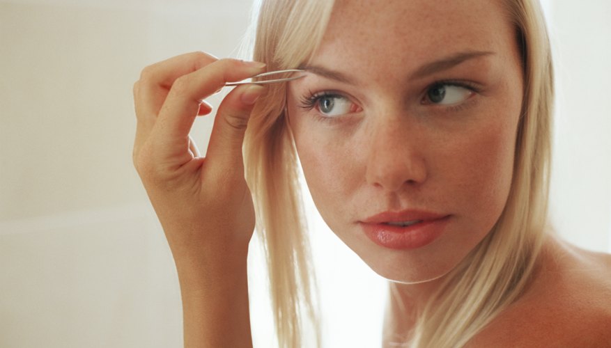 A gentle rounded shape creates the perfect eyebrow anchor for your face.
