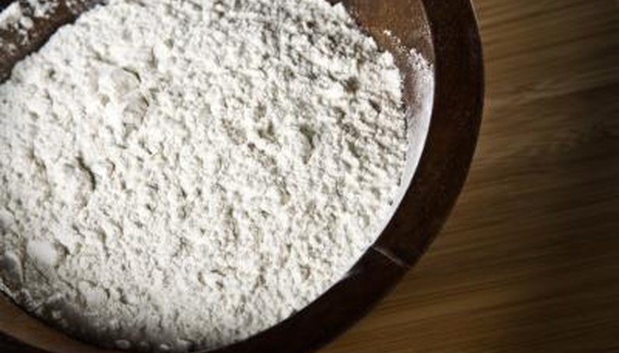 Flour and a few more ingredients make a handy mould for crafts or school.