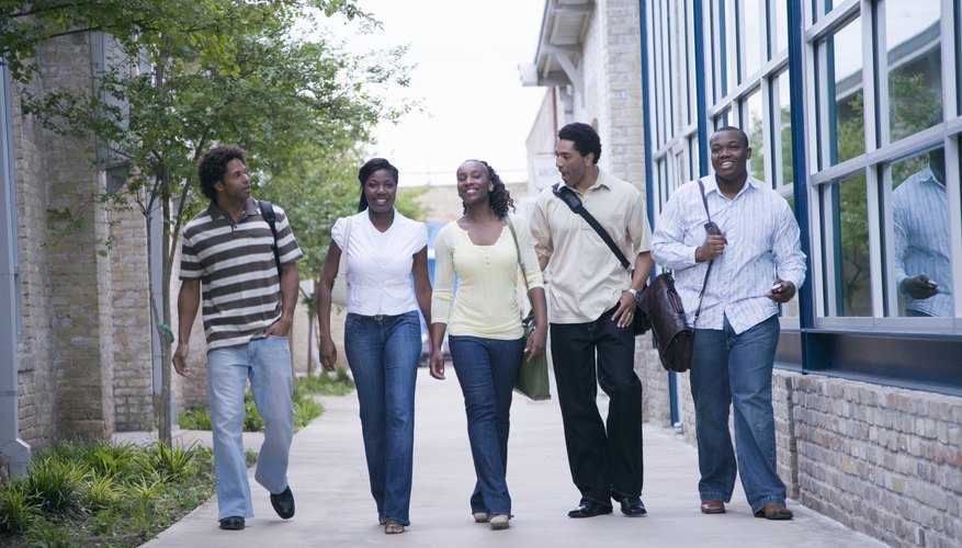 Making friends during sophomore year requires stepping out of your comfort zone.