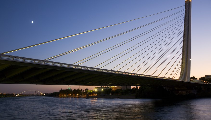 The modern Puente del Alamillo bridge was completed in 1992 after a design by Santiago Calatrava.