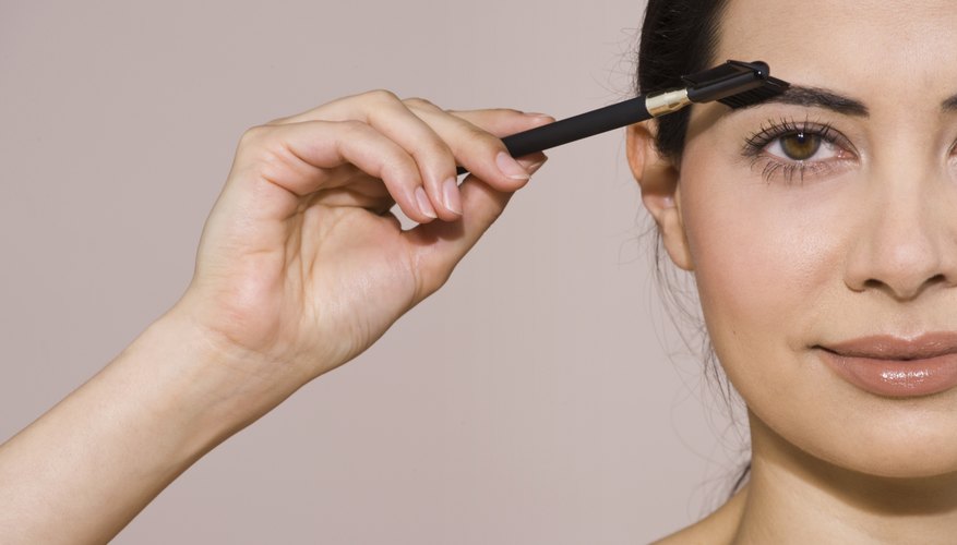 Give brown brows a boost with coffee grounds.